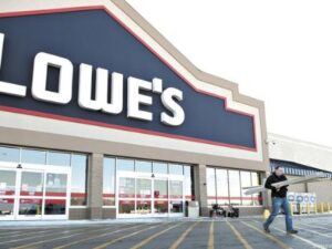 About Lowe's